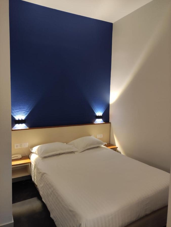 Hotel Des Lices - Angers